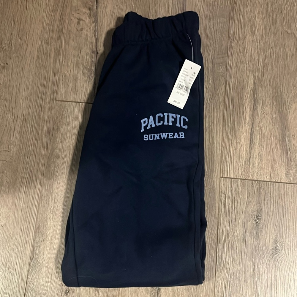 Brand New with tags! PACSUN navy blue sweat pants.  SIZE:XS COLOR:Navy
